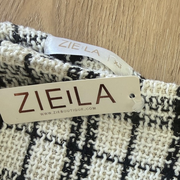 Ziela Black & White Plaid Tweed Ruffle-Hem Skirt - Picture 2 of 3